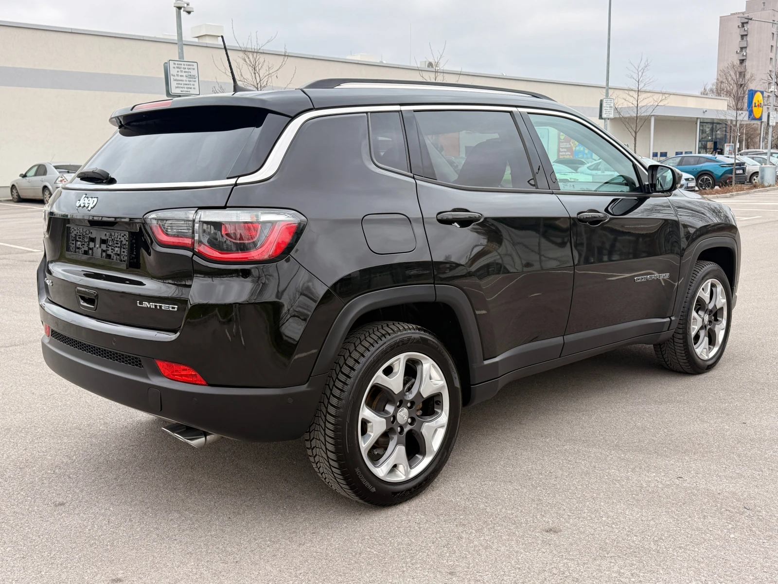 Jeep Compass 2.0M-JET* 4X4* 160000KM* FULL* , снимка 4 - Автомобили и джипове - 54039562