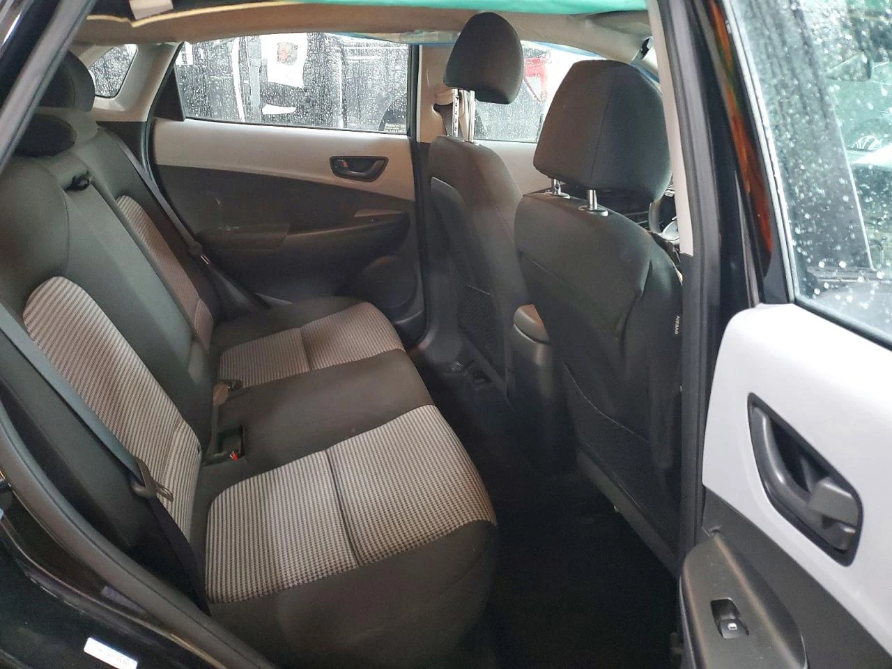 Hyundai Kona 2l Se, снимка 11 - Автомобили и джипове - 54152101