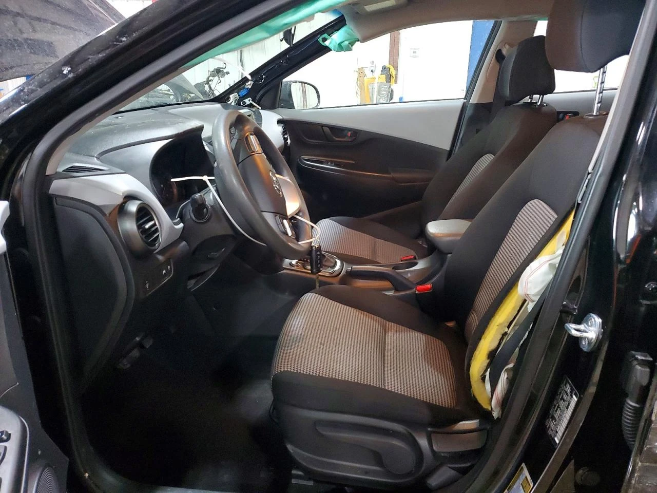 Hyundai Kona 2l Se, снимка 7 - Автомобили и джипове - 54152101