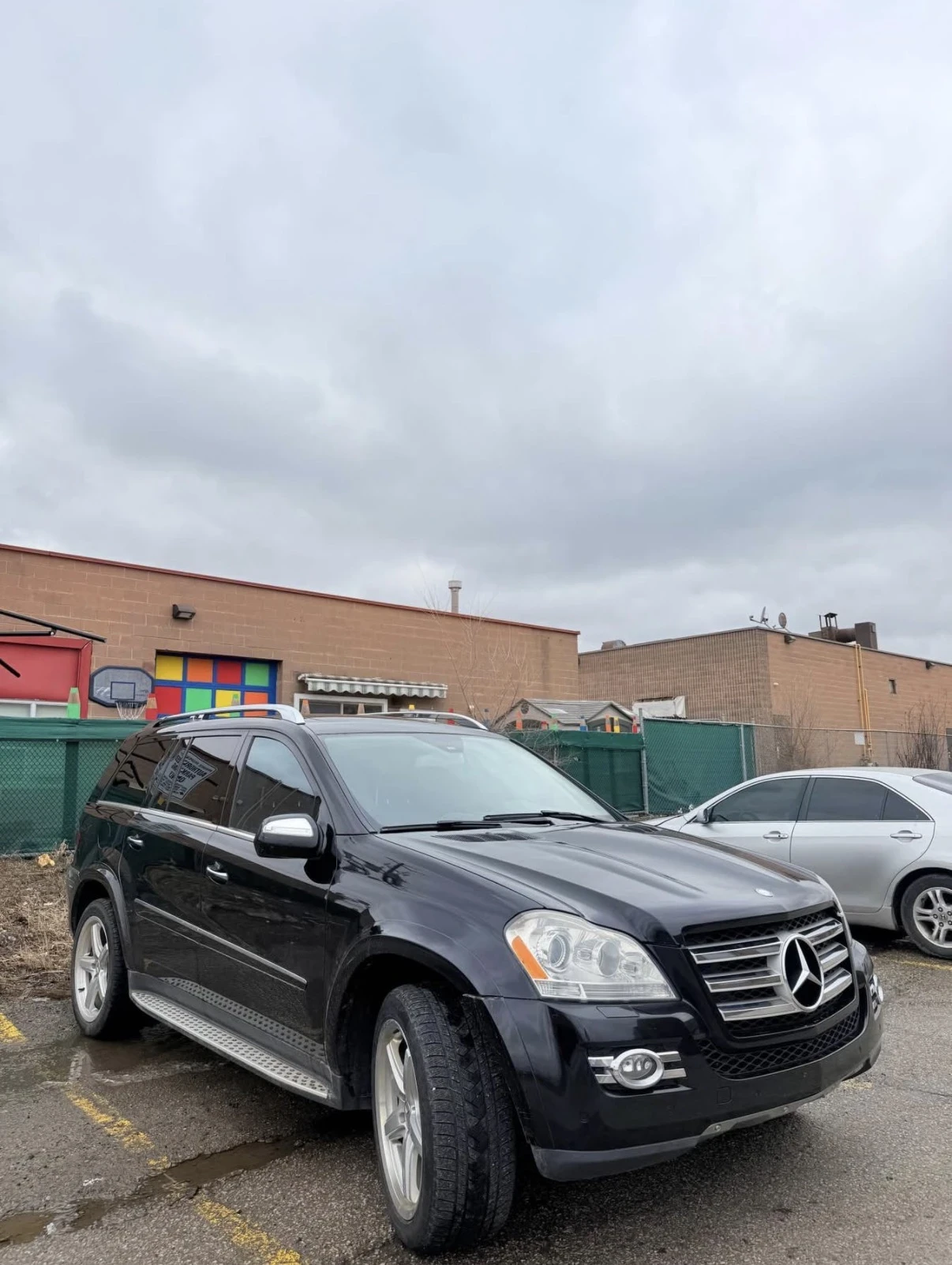 Mercedes-Benz GL 550 4MATIC * ОБДУХВАНЕ * РЕГУЛИРУЕМО ОКАЧВАНЕ * CARFAX, снимка 3 - Автомобили и джипове - 54165190