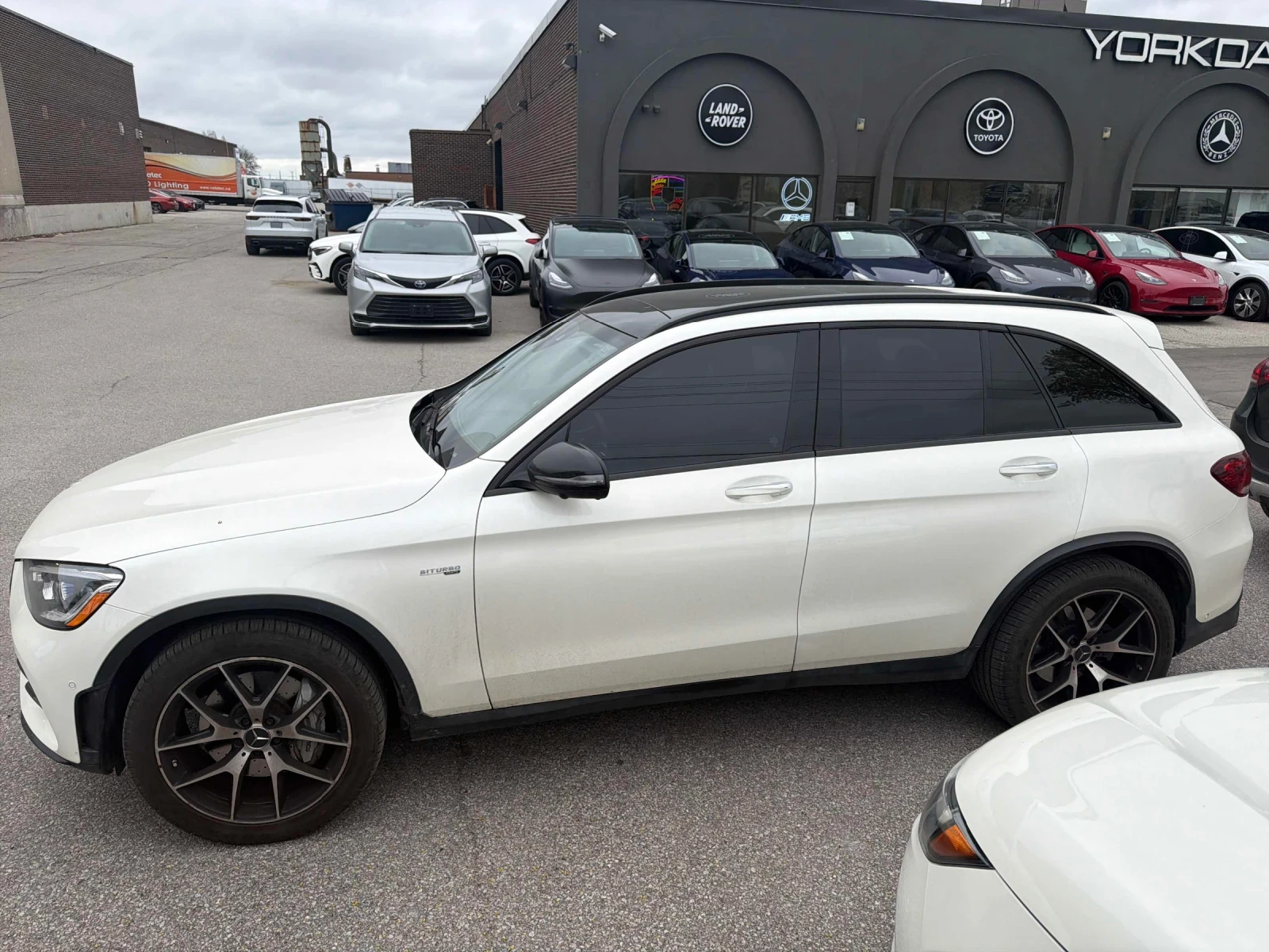 Mercedes-Benz GLC 43 AMG ПОДГРЕВ * BURMESTER * CARFAX, снимка 2 - Автомобили и джипове - 54573496