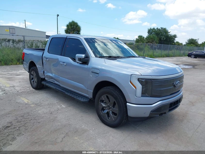 Ford F150 F-150 Lightning Lariat
