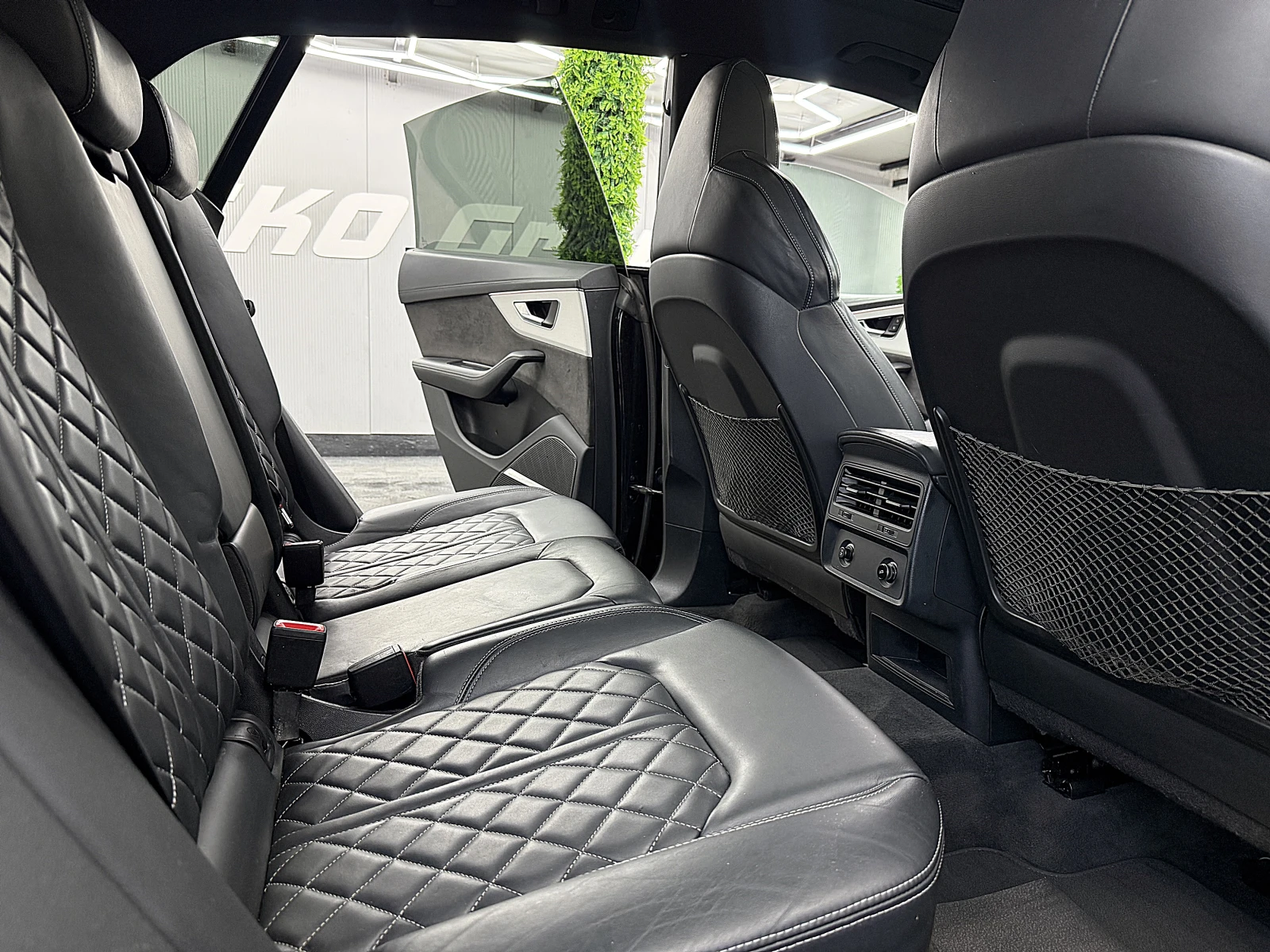 Audi Q8 S-line/PANORAMA/bang&oufsen/СОБСТВЕН ЛИЗИНГ, снимка 9 - Автомобили и джипове - 55987577