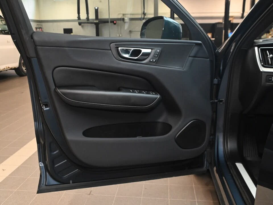 Volvo XC60 T6 INSCRIPTION* DISTRONIC* ��������* 360* ������ � | Mobile.bg � ����������� 6