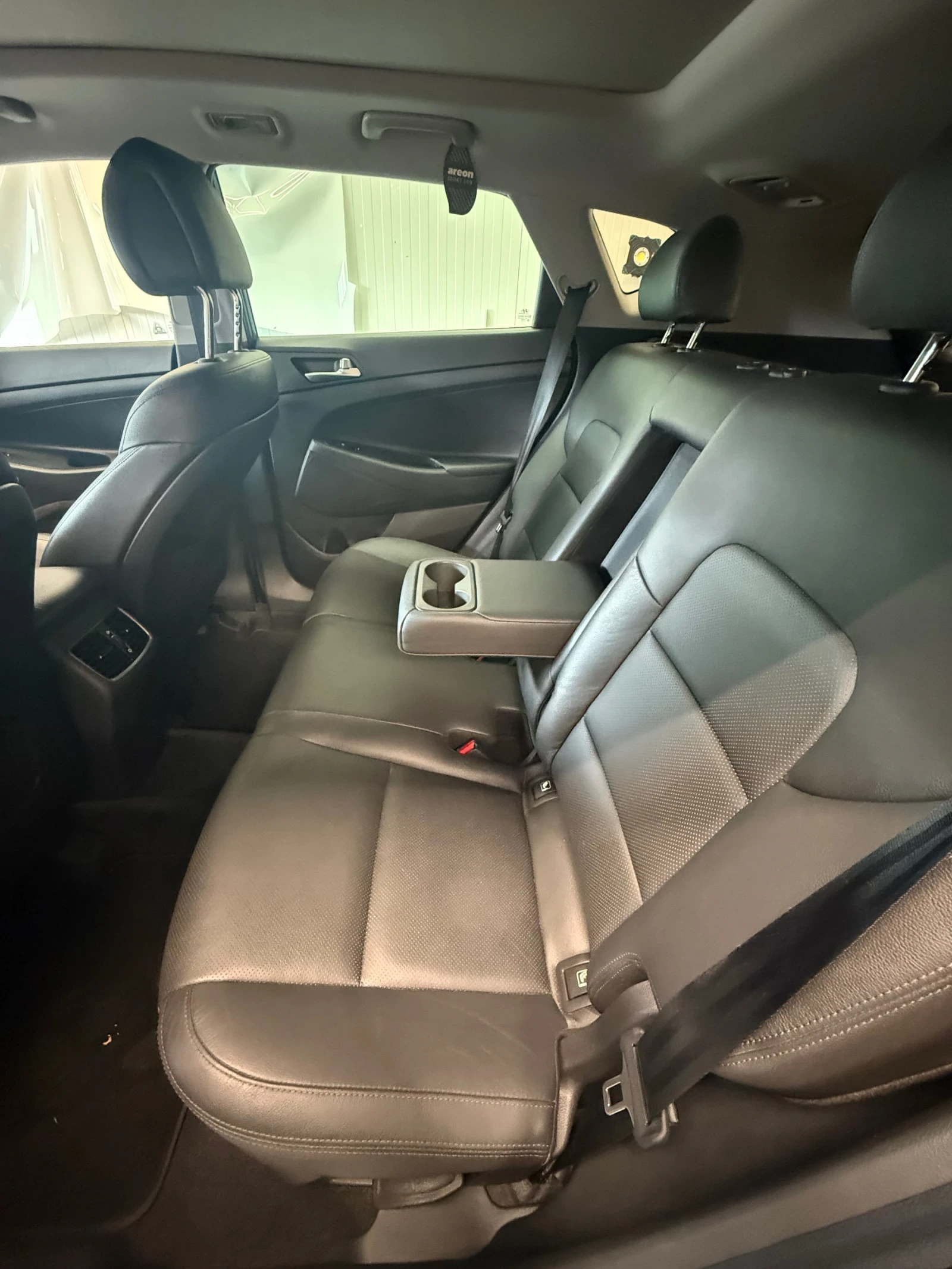 Hyundai Tucson 2.0GT, снимка 11 - Автомобили и джипове - 56746420