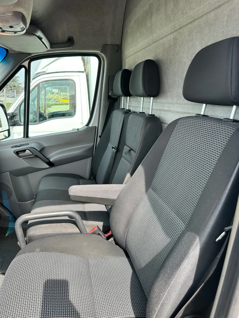 Mercedes-Benz Sprinter 319 V6 3.0 MAXI Aut. Klima, снимка 11 - Бусове и автобуси - 49491487