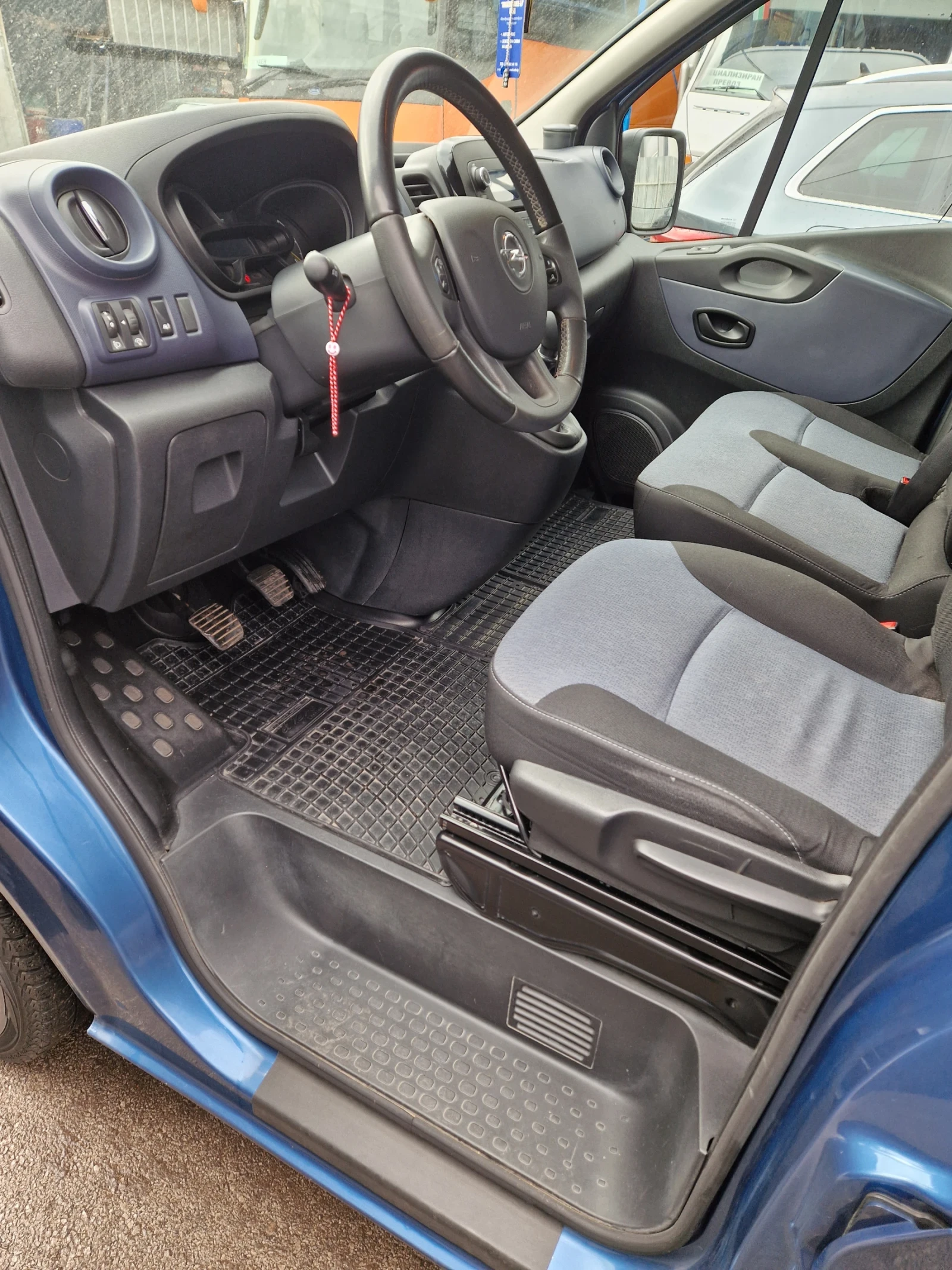 Opel Vivaro  - изображение 6