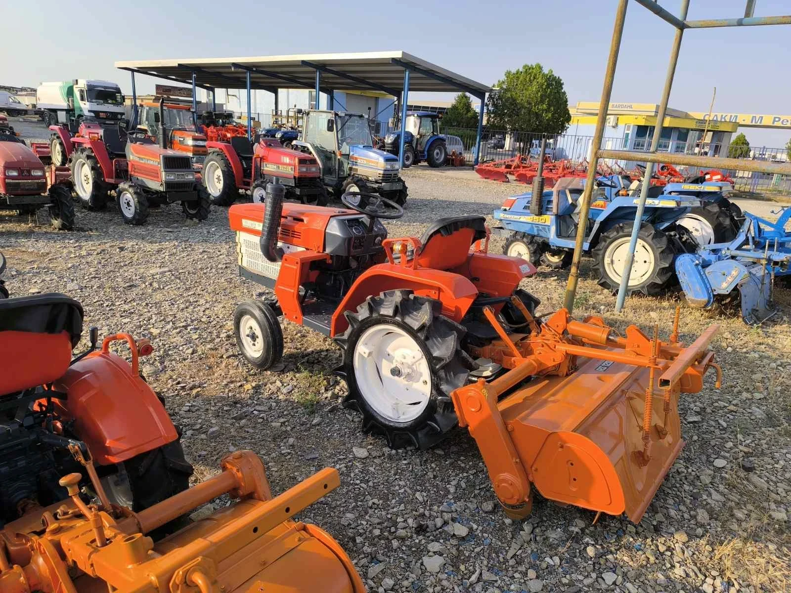 Трактор Kubota Техно груп Сливен  - изображение 4