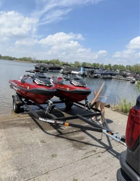 Джет Bombardier Sea Doo RXT-X 325 Premium Sound , снимка 2 - Воден транспорт - 52940562