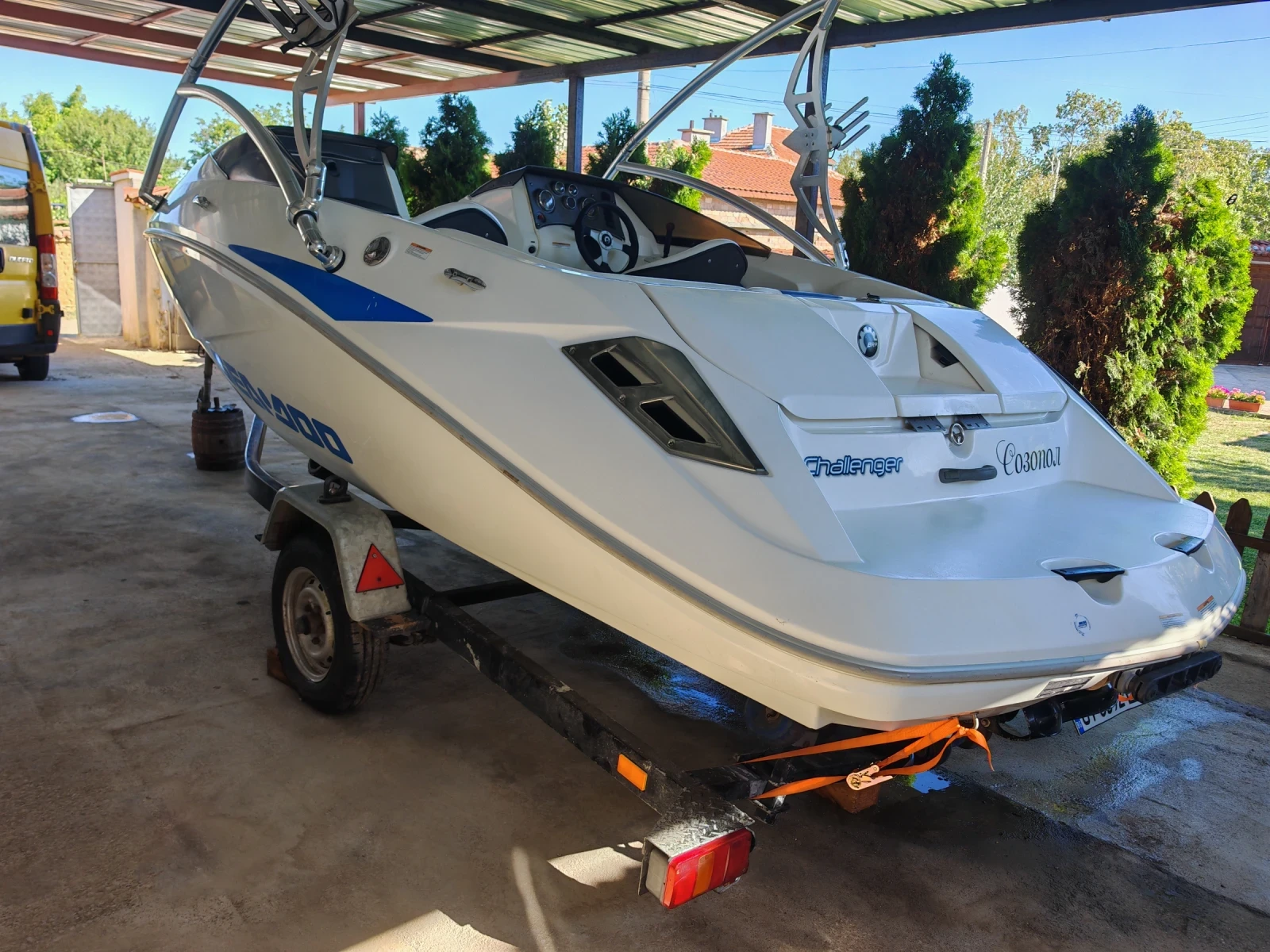 Моторна яхта Bombardier Sea Doo Challanger 215 SC, снимка 5 - Воден транспорт - 54459009