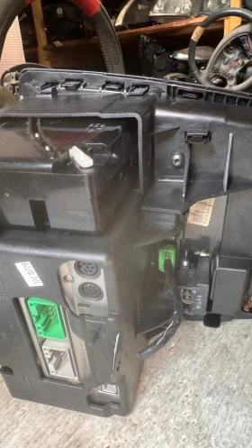 Оригинална Аудио / GPS и видео система за Volvo XC70 2008 - 30722446 / 3865-9087, снимка 2 - Части - 52794126