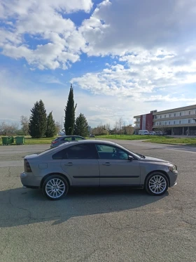 Volvo S40 2.4i - 3000 € / 5867.49 лв. - 50087840 3