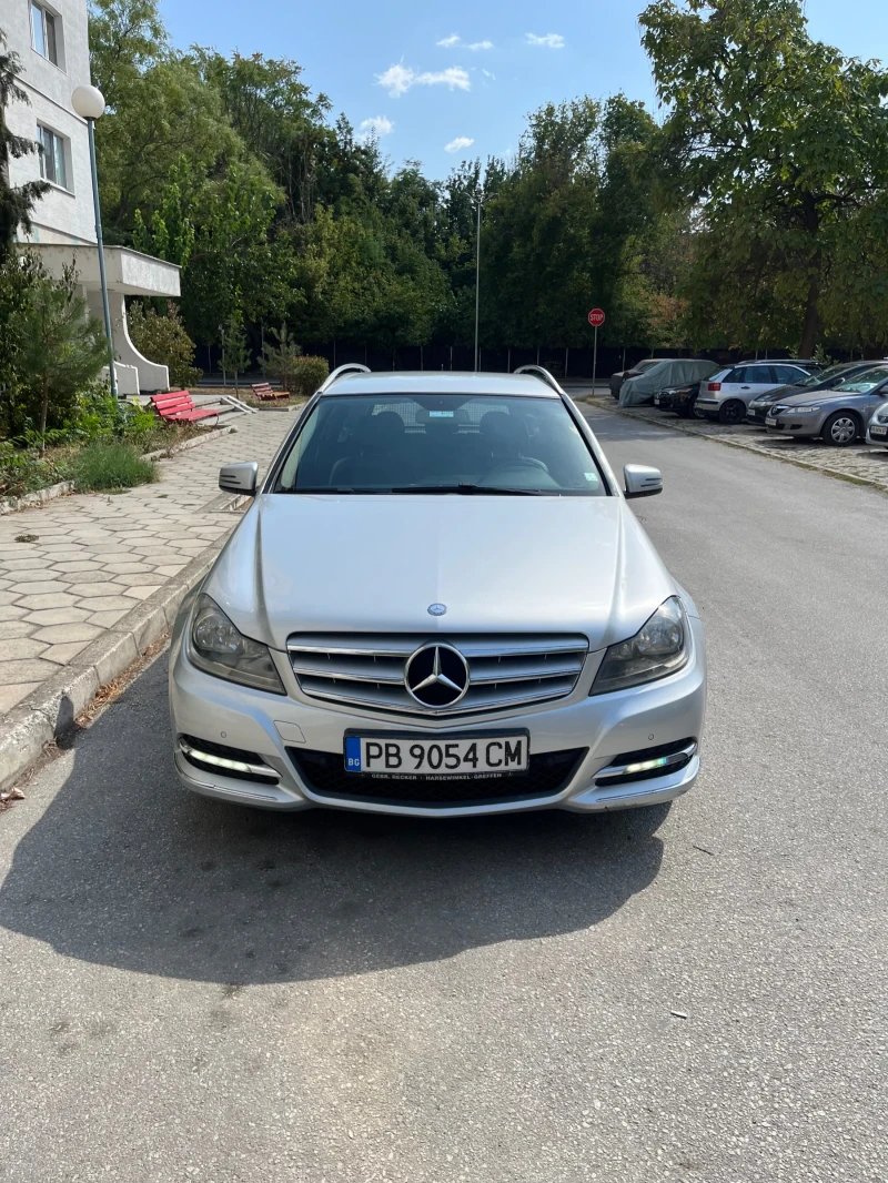 Mercedes-Benz C 220 Avantgarde, снимка 2 - Автомобили и джипове - 47249098