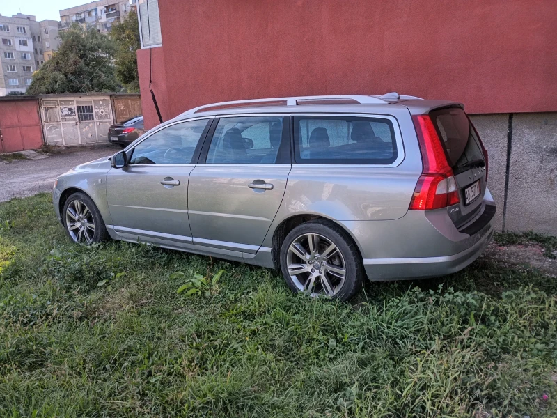 Volvo V70 D4 2.0 163, снимка 5 - Автомобили и джипове - 47525096