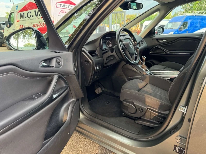 Opel Zafira 2.0 CDTI, снимка 11 - Автомобили и джипове - 47547982