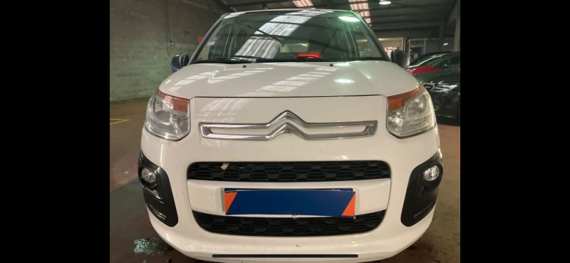 Citroen C3 Picasso 1.2 e-THP Comfort, снимка 2 - Автомобили и джипове - 48257856