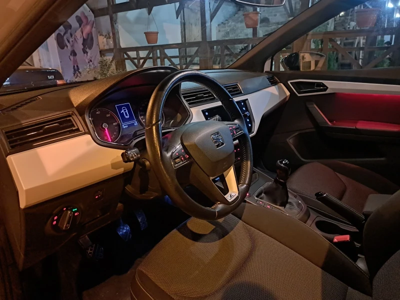 Seat Ibiza 1.6 TDI , снимка 4 - Автомобили и джипове - 52302657