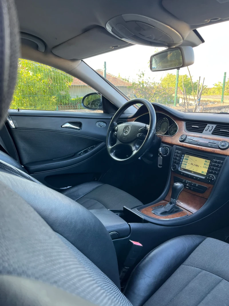 Mercedes-Benz CLS 320, снимка 9 - Автомобили и джипове - 51703894