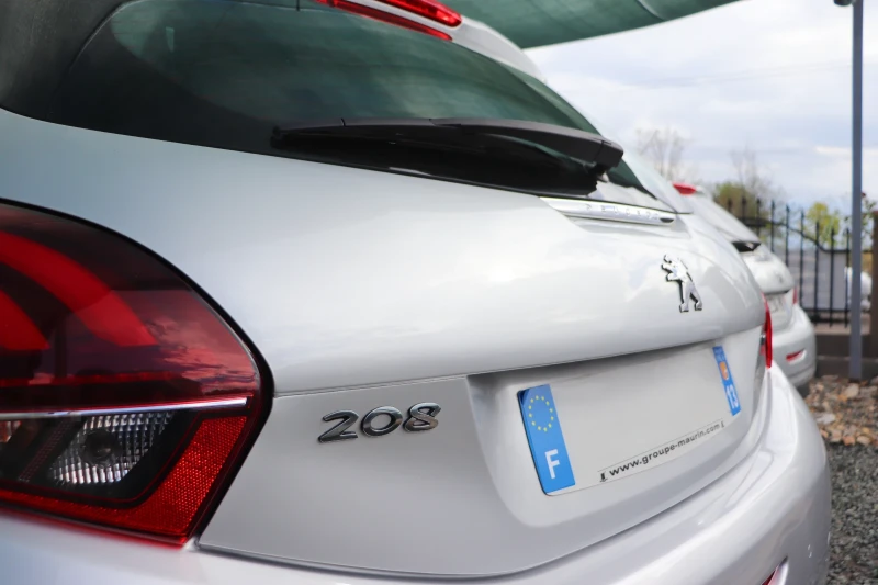 Peugeot 208, снимка 6 - Автомобили и джипове - 52428096