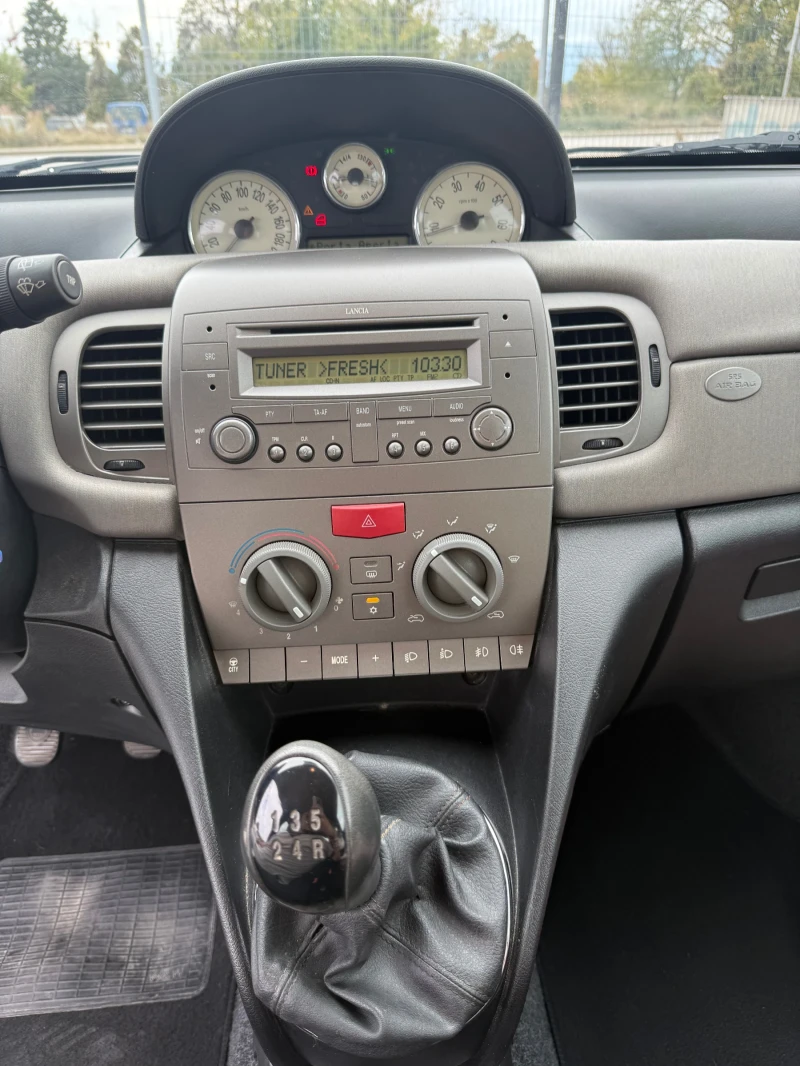 Lancia Ypsilon 1.3 M-Jet, снимка 7 - Автомобили и джипове - 52051810