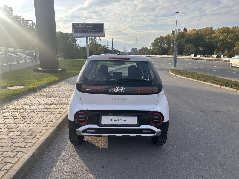 Hyundai Inster BUSINESS 49kWh, снимка 5 - Автомобили и джипове - 52070540