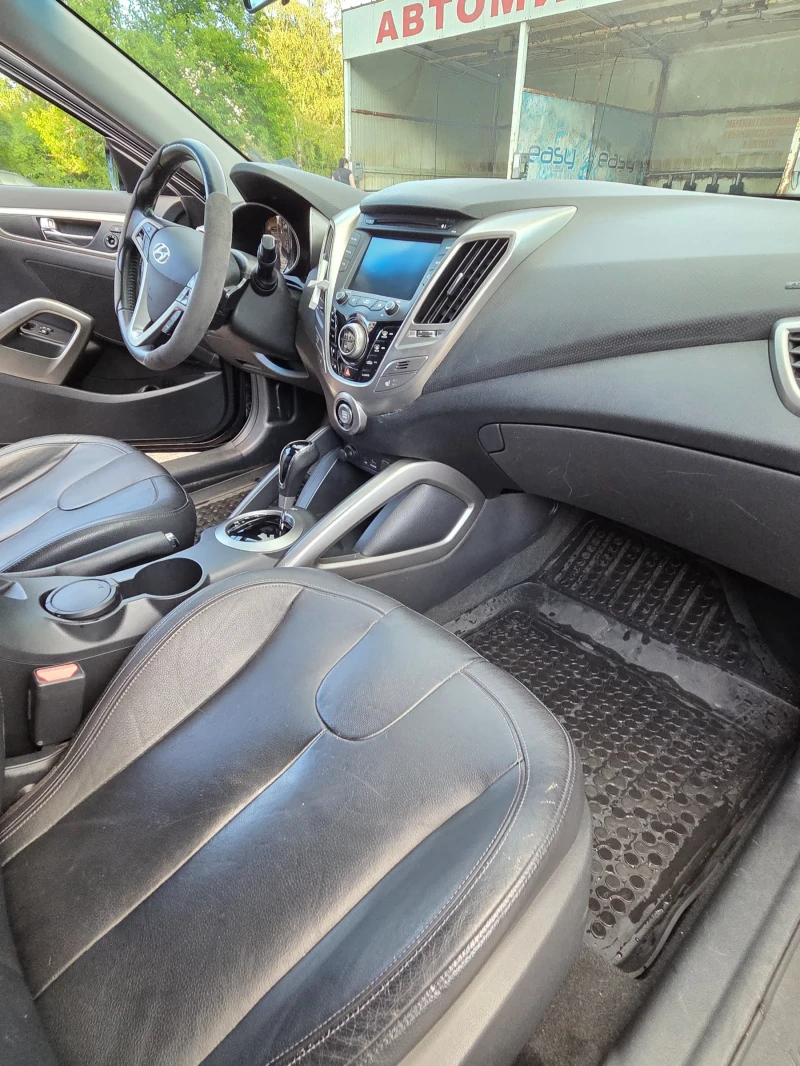 Hyundai Veloster , снимка 10 - Автомобили и джипове - 52353119