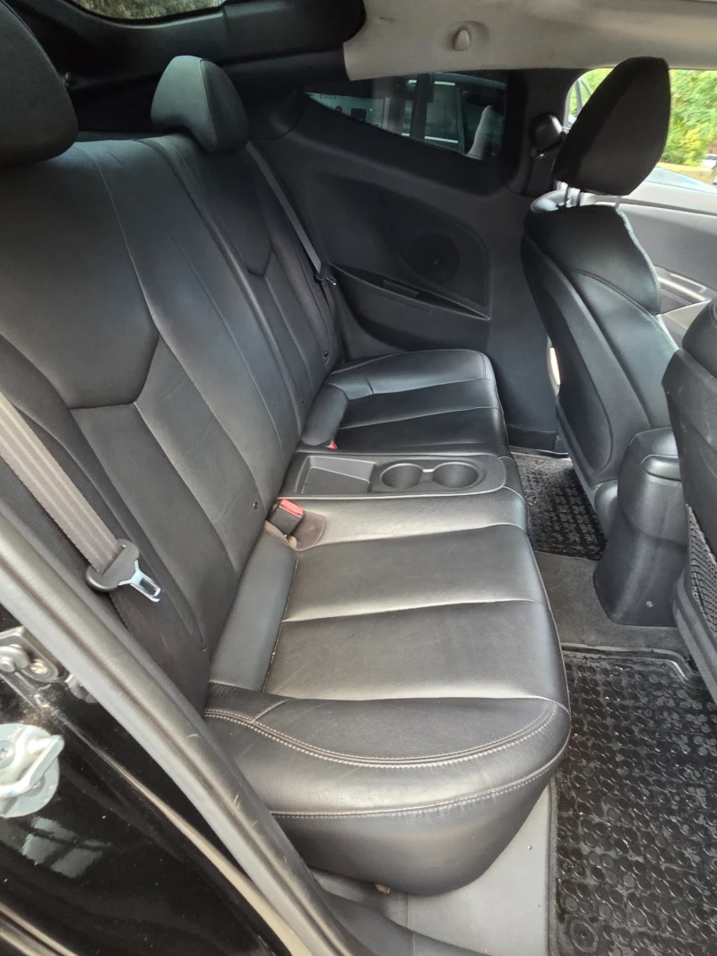 Hyundai Veloster , снимка 9 - Автомобили и джипове - 52353119