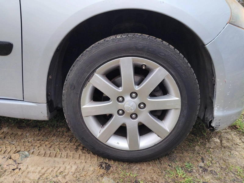 Mitsubishi Grandis, снимка 10 - Автомобили и джипове - 52686301