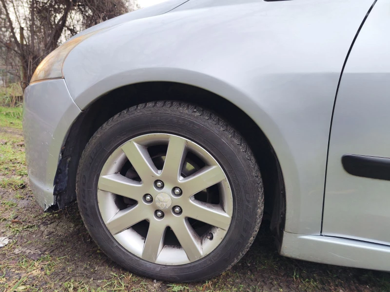 Mitsubishi Grandis, снимка 13 - Автомобили и джипове - 52686301