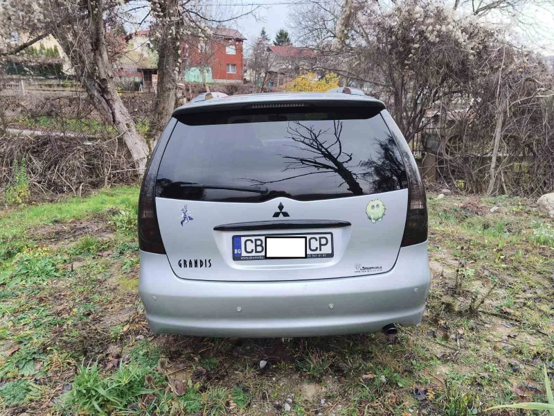 Mitsubishi Grandis, снимка 3 - Автомобили и джипове - 52686301