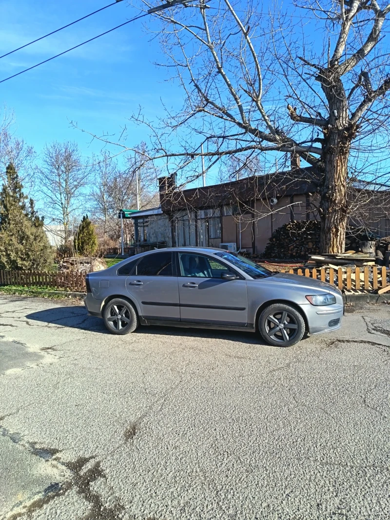 Volvo S40 2.4i, снимка 2 - Автомобили и джипове - 53157895
