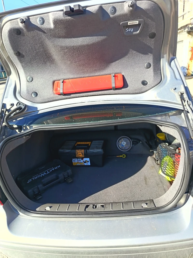 Volvo S40 2.4i, снимка 6 - Автомобили и джипове - 53157895