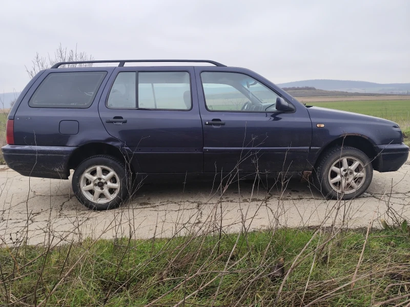 VW Golf, снимка 4 - Автомобили и джипове - 53322780
