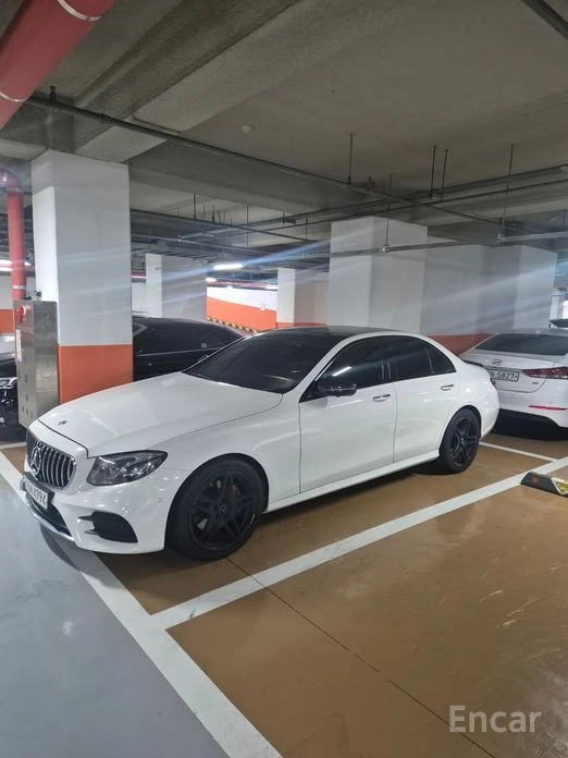 Mercedes-Benz E 300, снимка 3 - Автомобили и джипове - 54594150