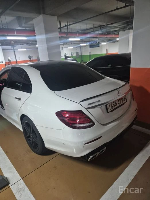 Mercedes-Benz E 300, снимка 2 - Автомобили и джипове - 54594150