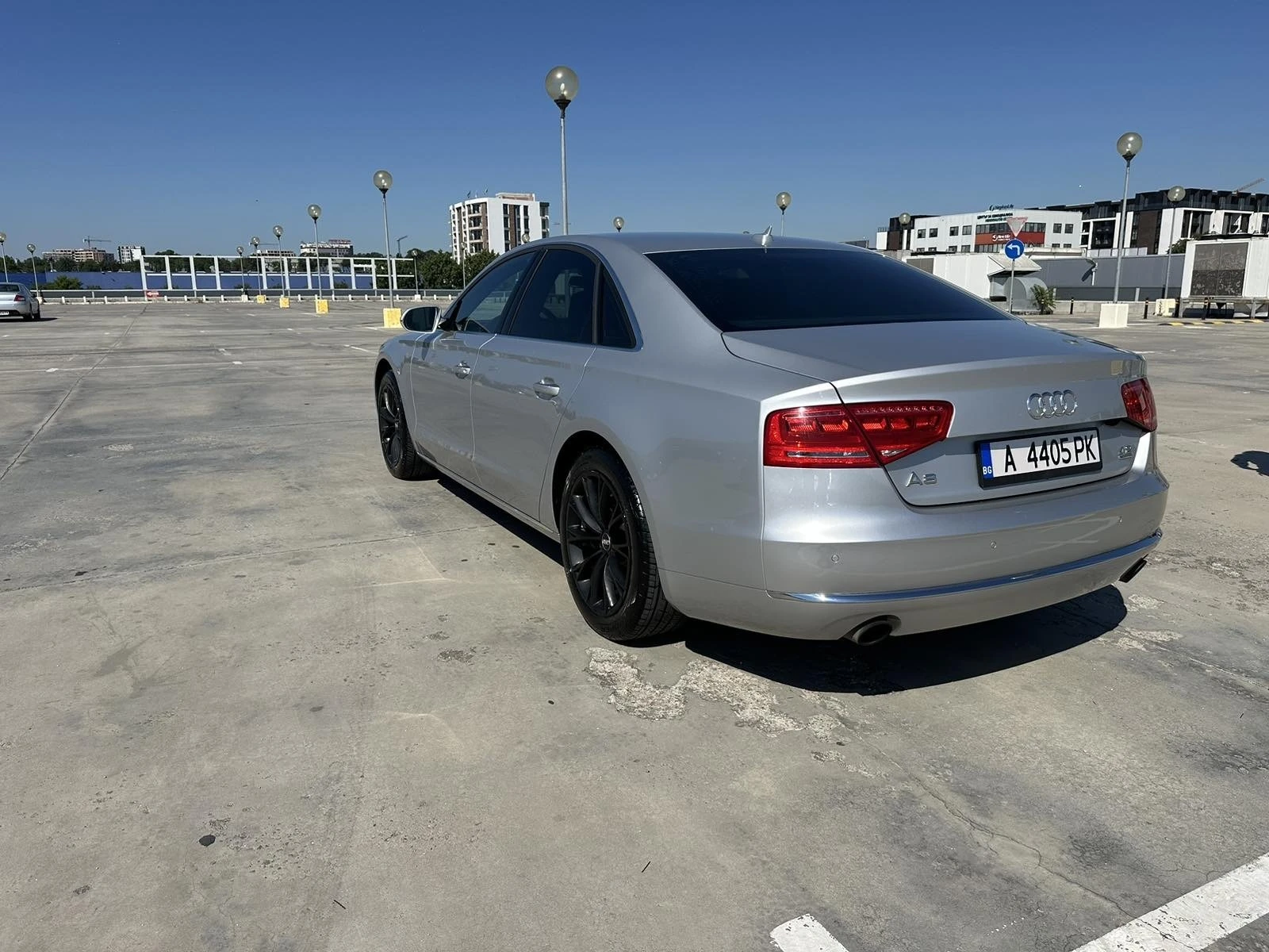 Audi A8  - изображение 2