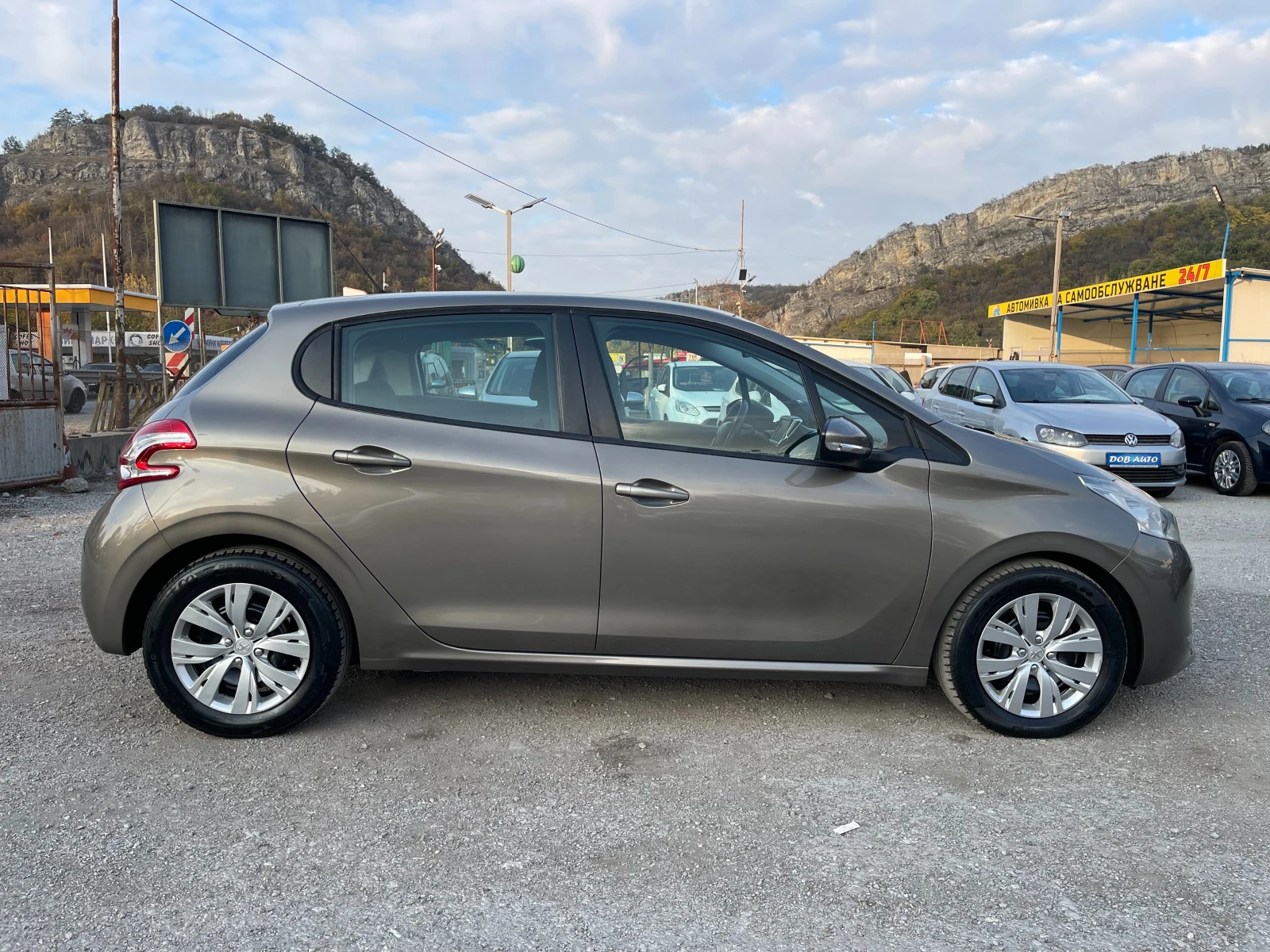 Peugeot 208 1.4HDI-АВТОПИЛОТ-ACTIVE - изображение 5