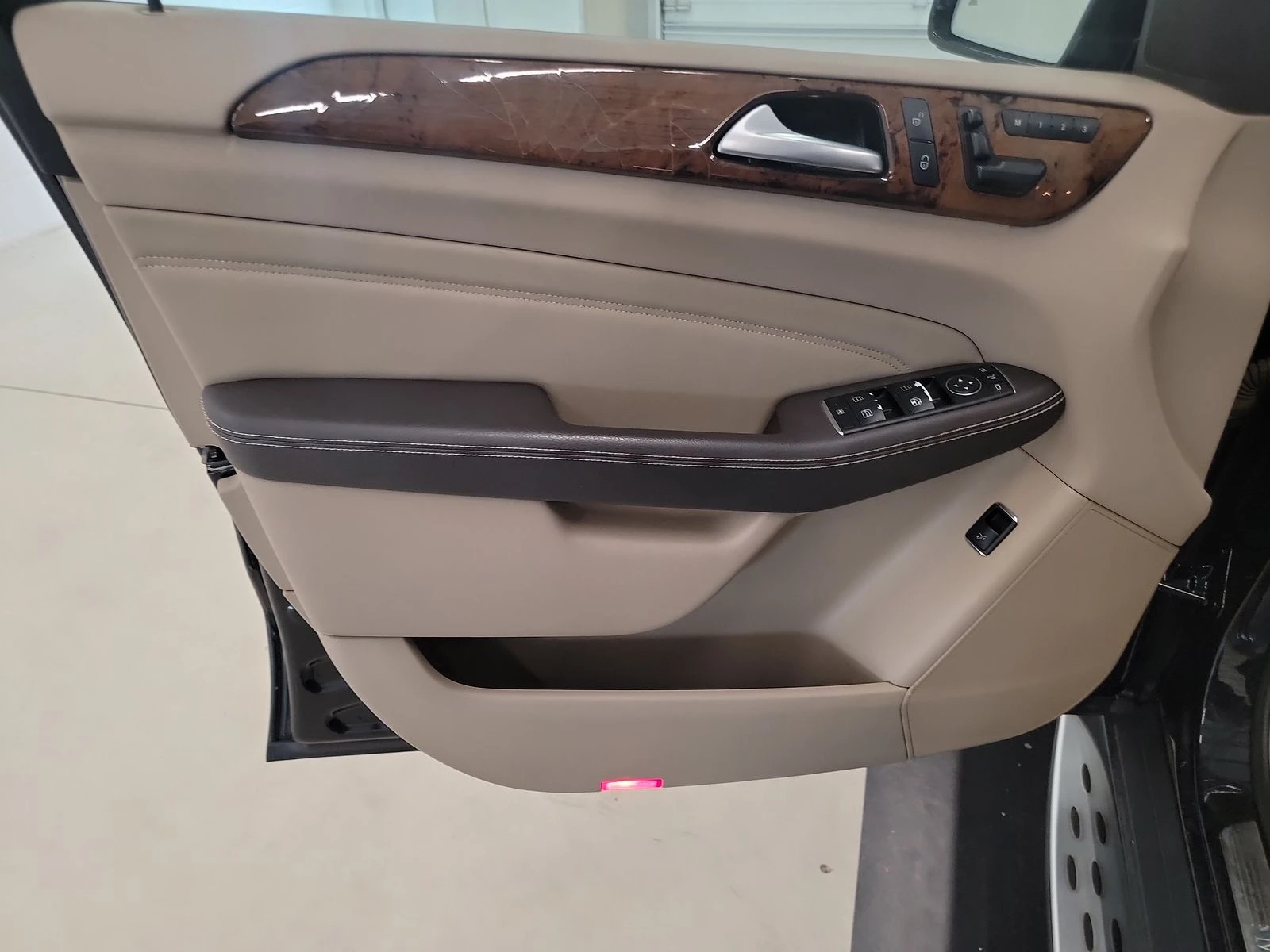 Mercedes-Benz ML 550 4MATIC/KEYLESS/KAMEPA/ПОДГРЕВ/ПАМЕТ - изображение 7