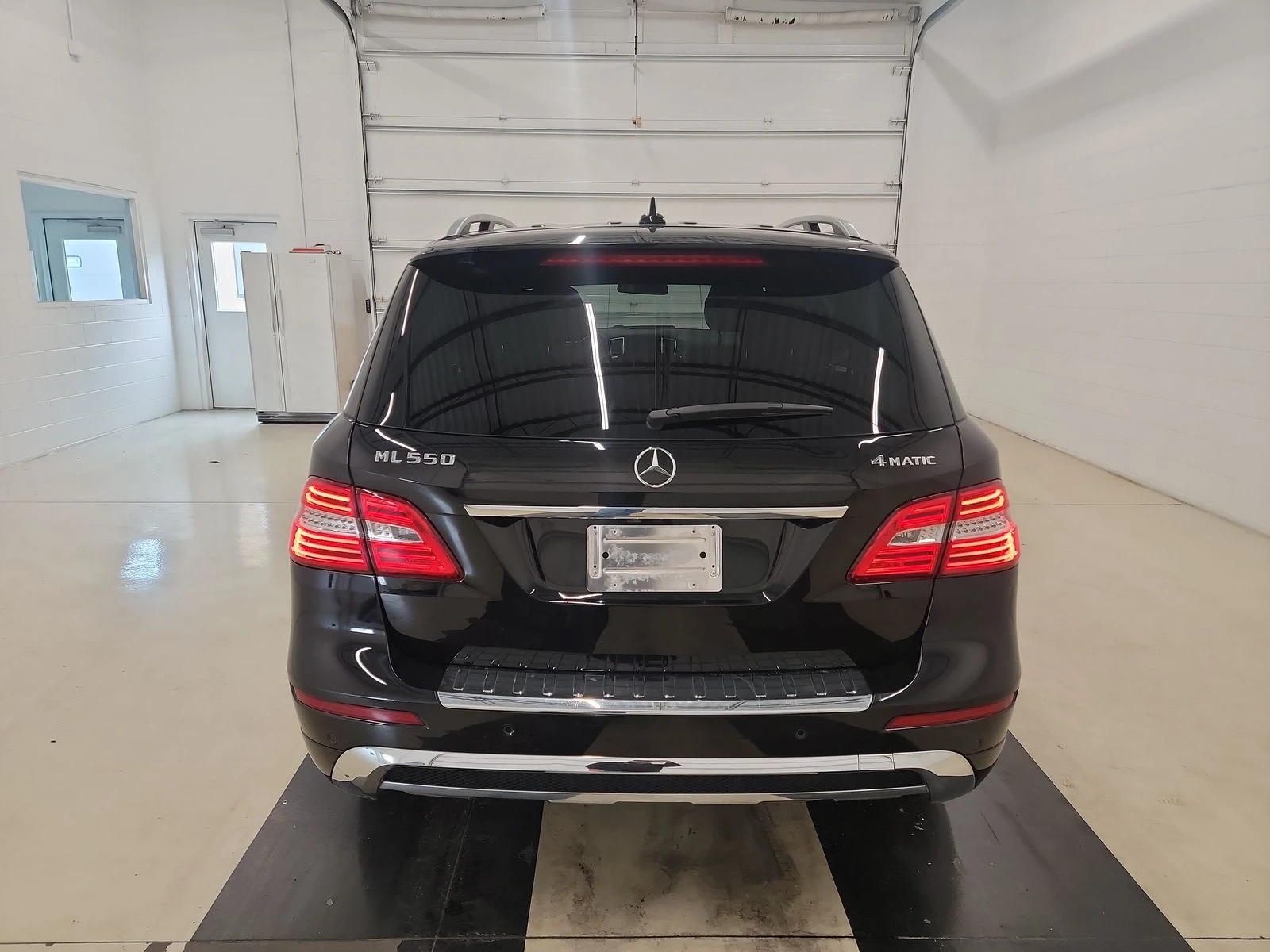 Mercedes-Benz ML 550 4MATIC/KEYLESS/KAMEPA/ПОДГРЕВ/ПАМЕТ - изображение 5