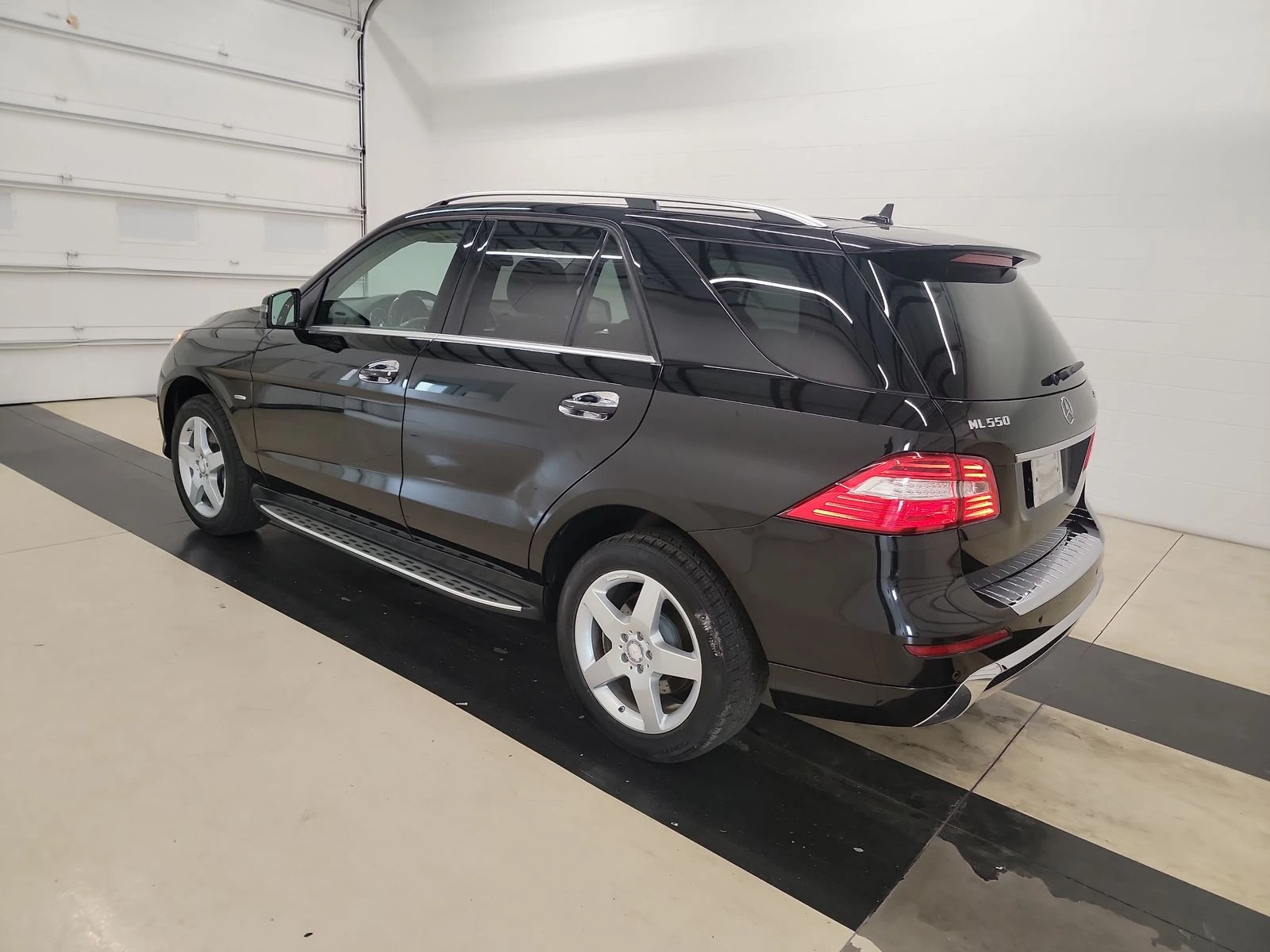 Mercedes-Benz ML 550 4MATIC/KEYLESS/KAMEPA/ПОДГРЕВ/ПАМЕТ - изображение 4