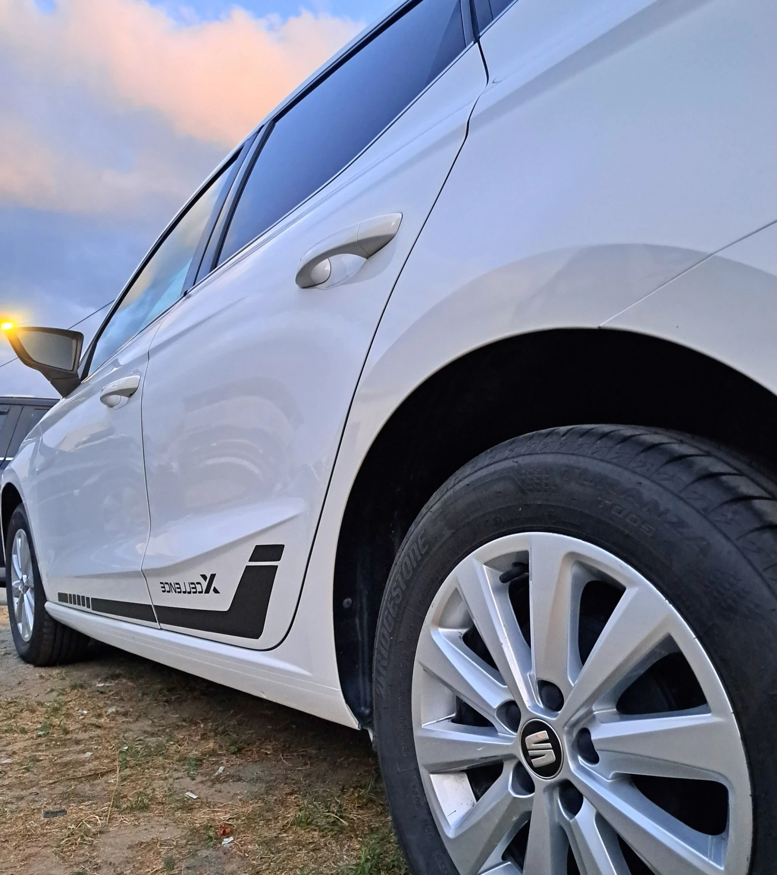 Seat Ibiza 1.6 TDI  - изображение 7