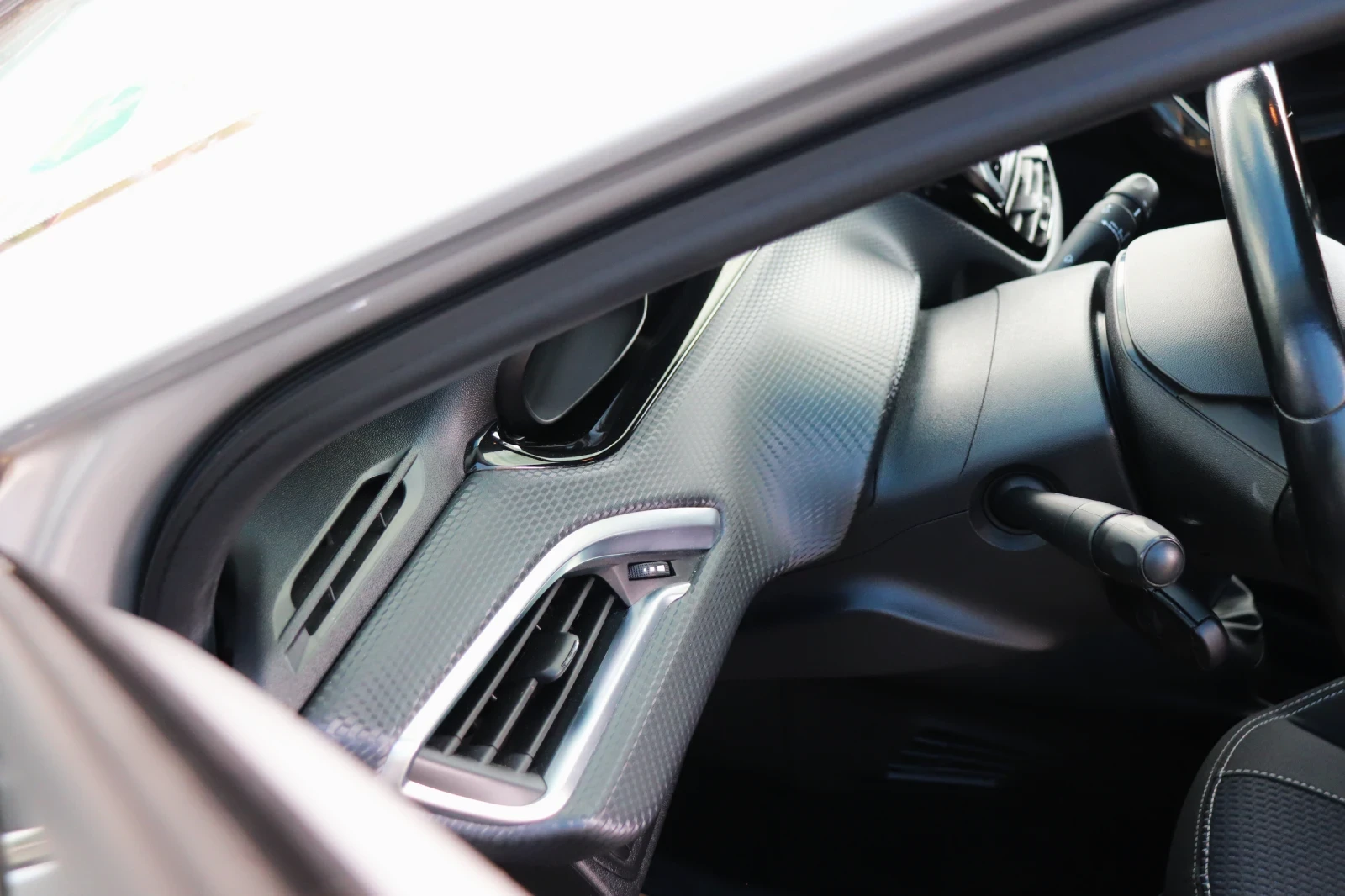 Peugeot 208 | Mobile.bg   15