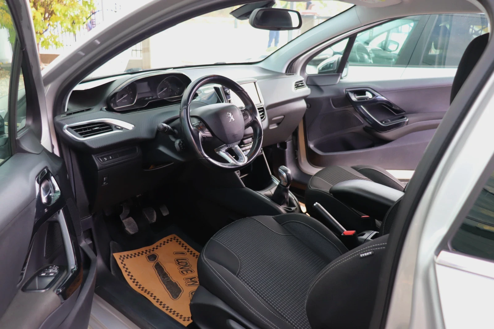 Peugeot 208 | Mobile.bg   7