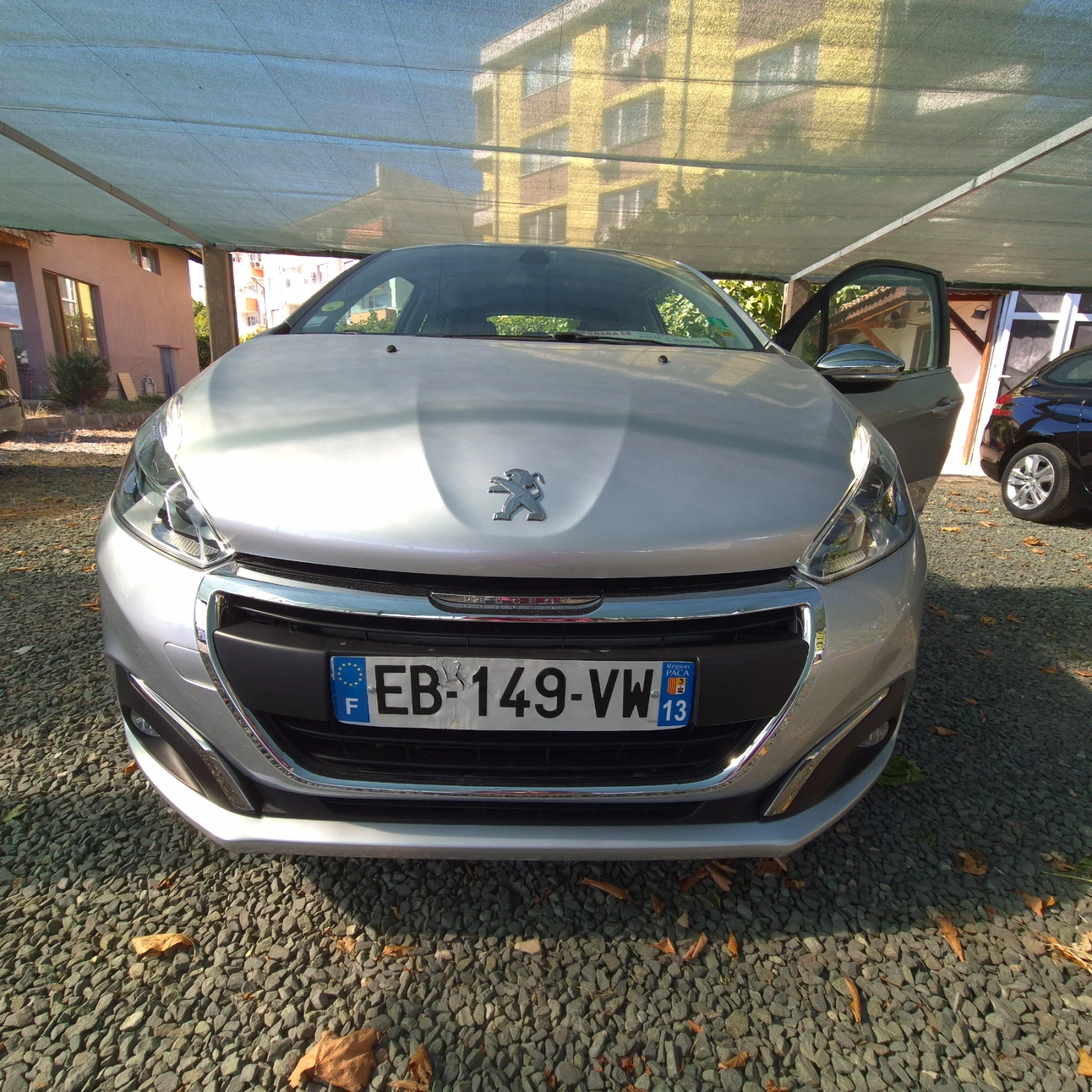 Peugeot 208  - изображение 2