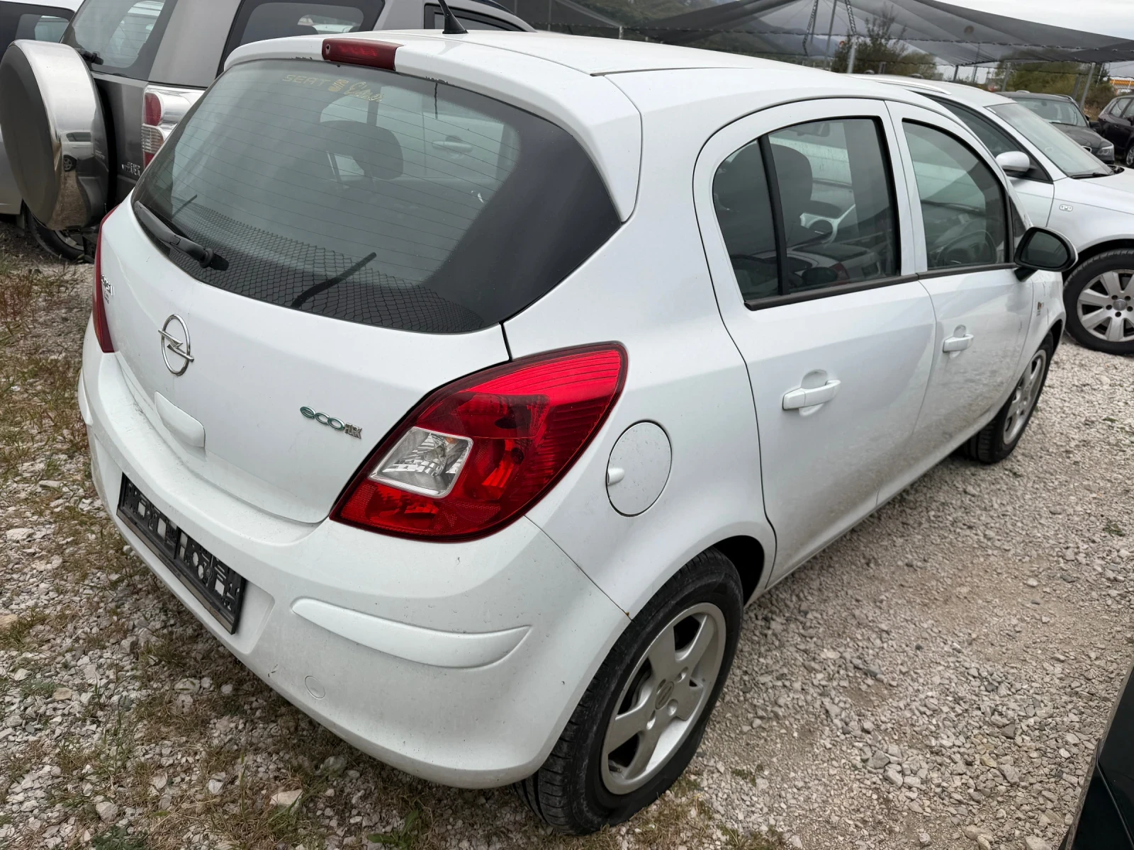 Opel Corsa 1.0/60кс климатик 65000км Сервизни докуме - изображение 4