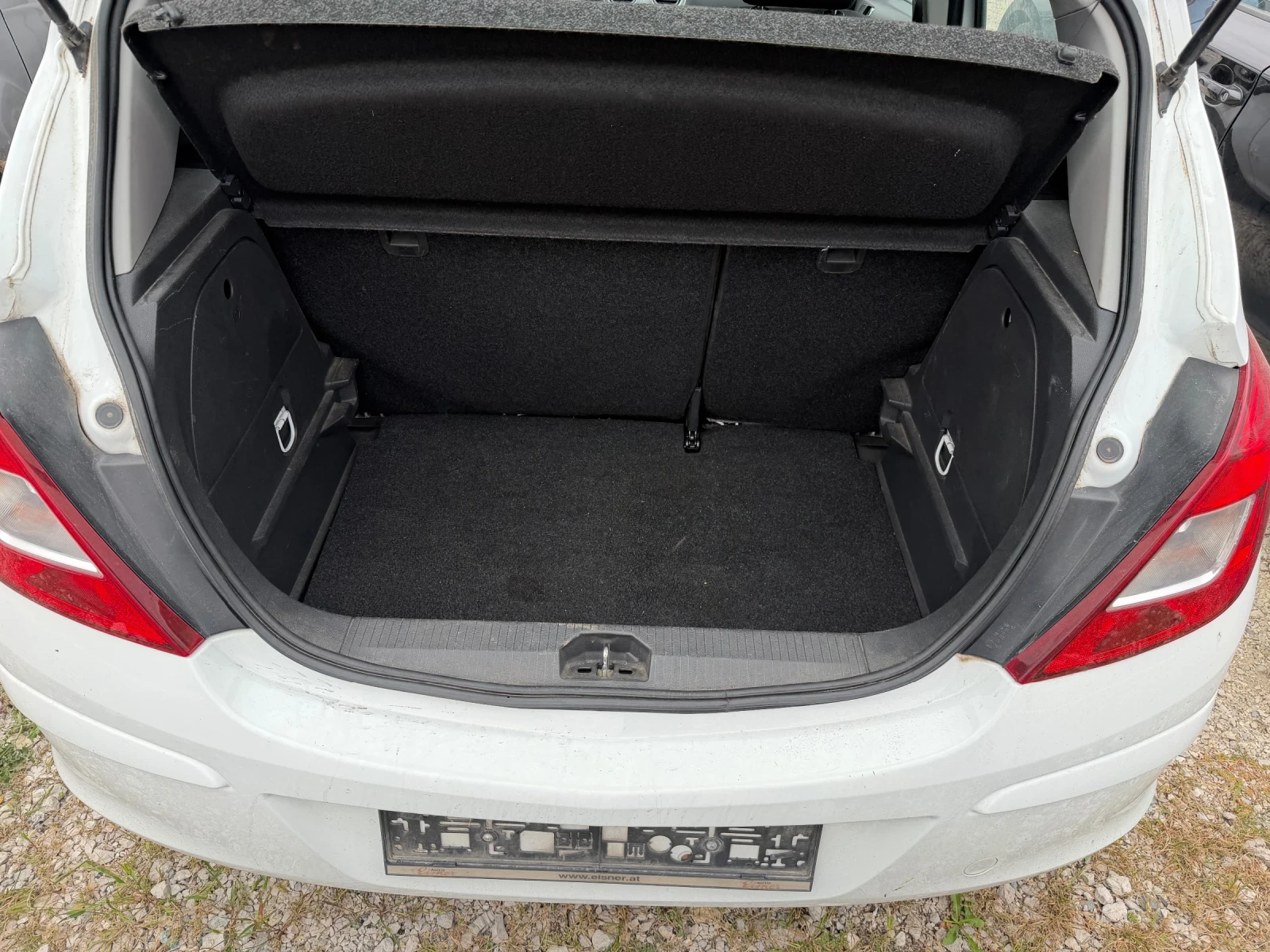 Opel Corsa 1.0/60кс климатик 65000км Сервизни докуме - изображение 9