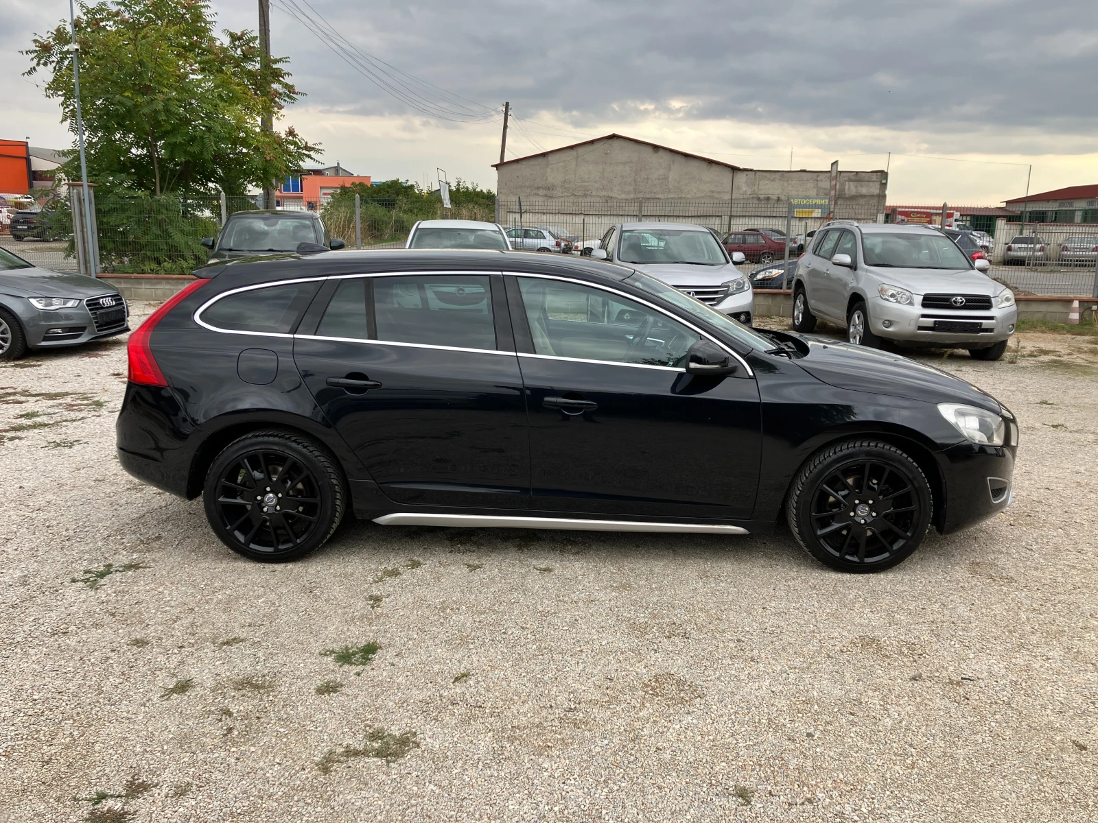 Volvo V60 2.0 D - изображение 9