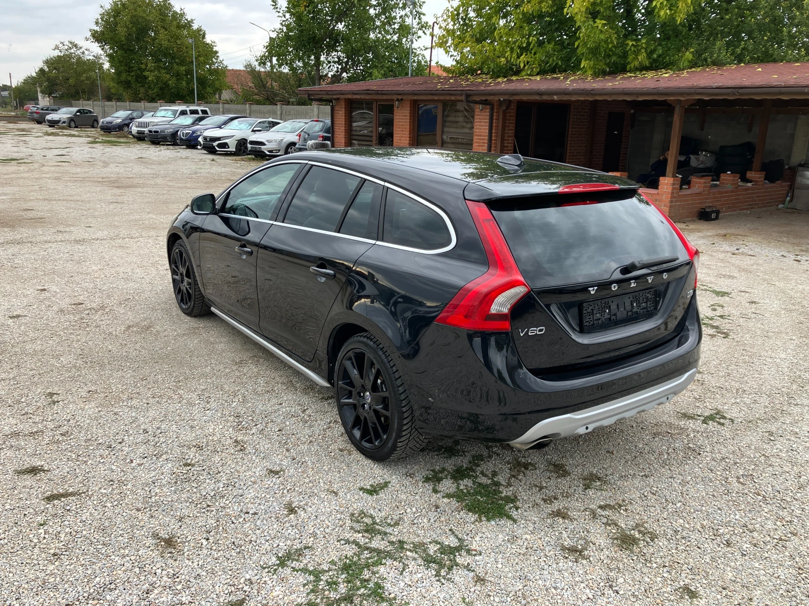 Volvo V60 2.0 D - изображение 5
