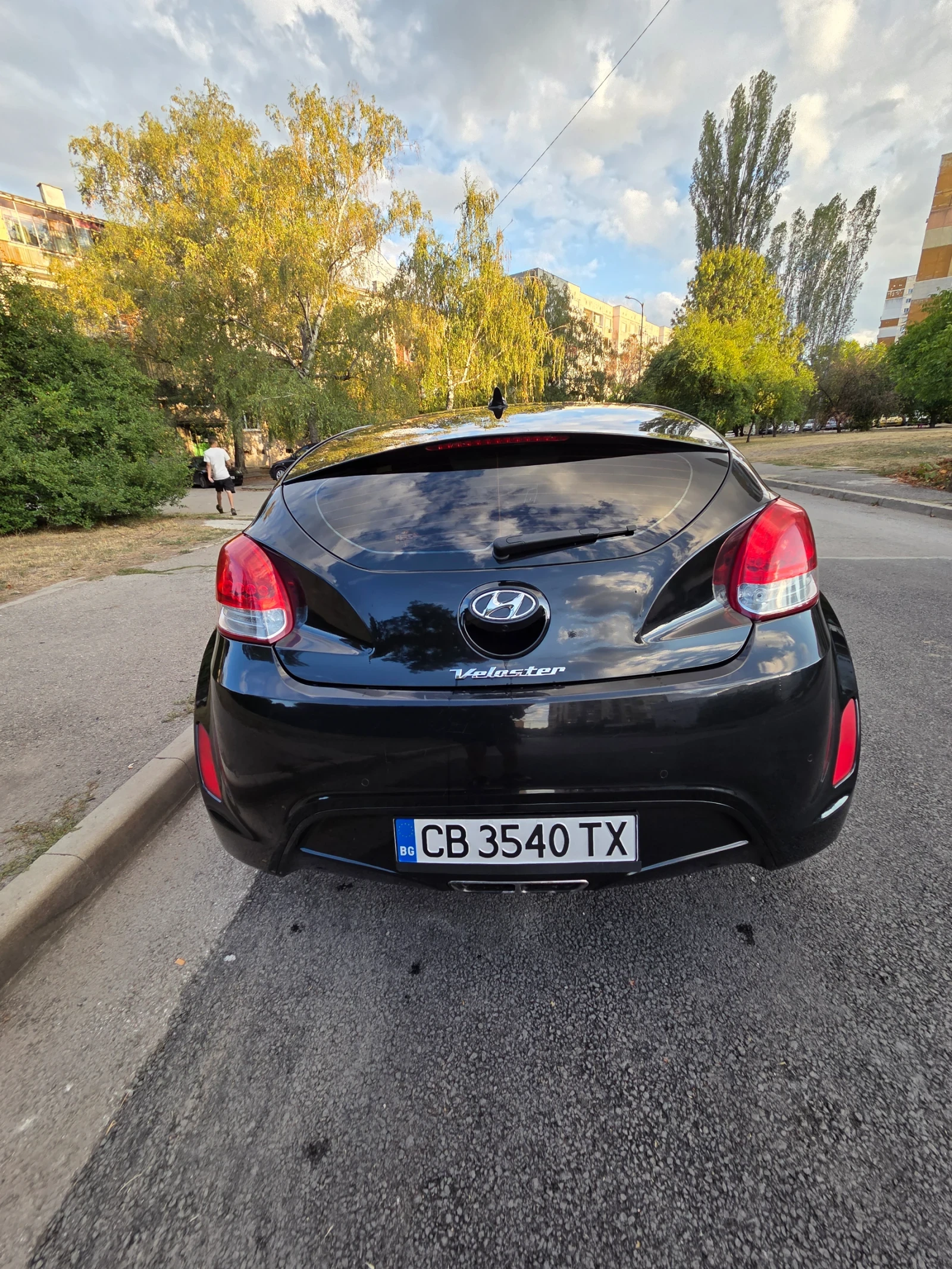 Hyundai Veloster   - изображение 4