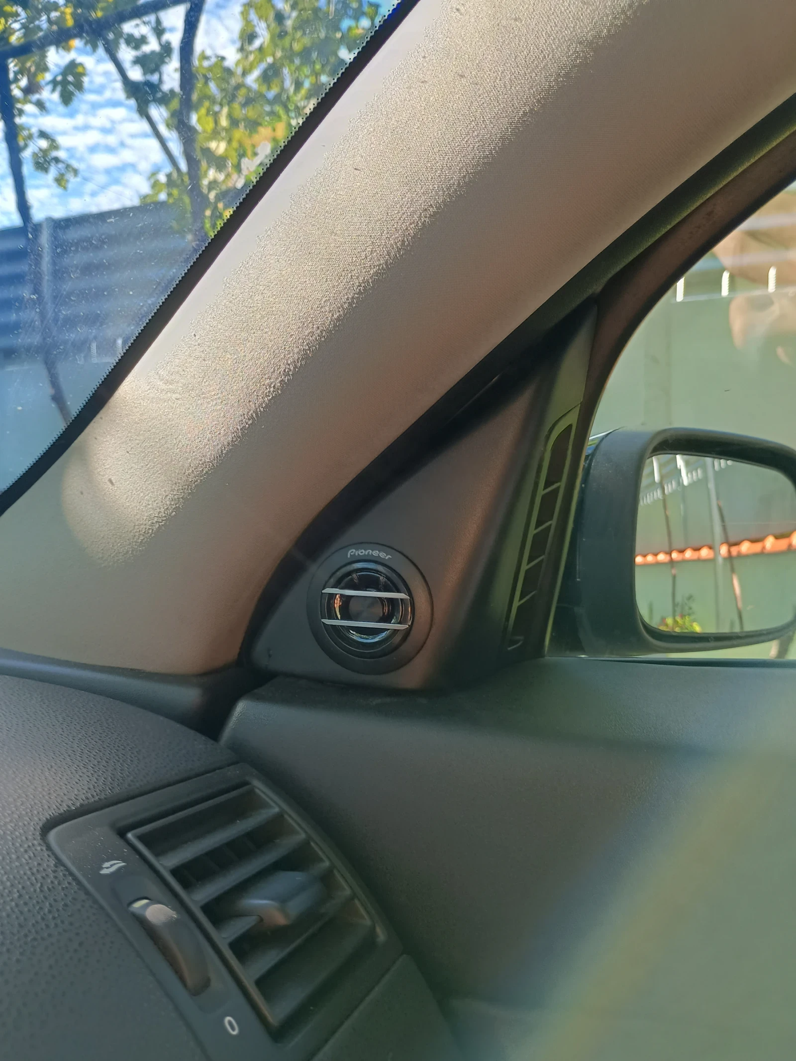 Volvo S40 2.4i - изображение 8